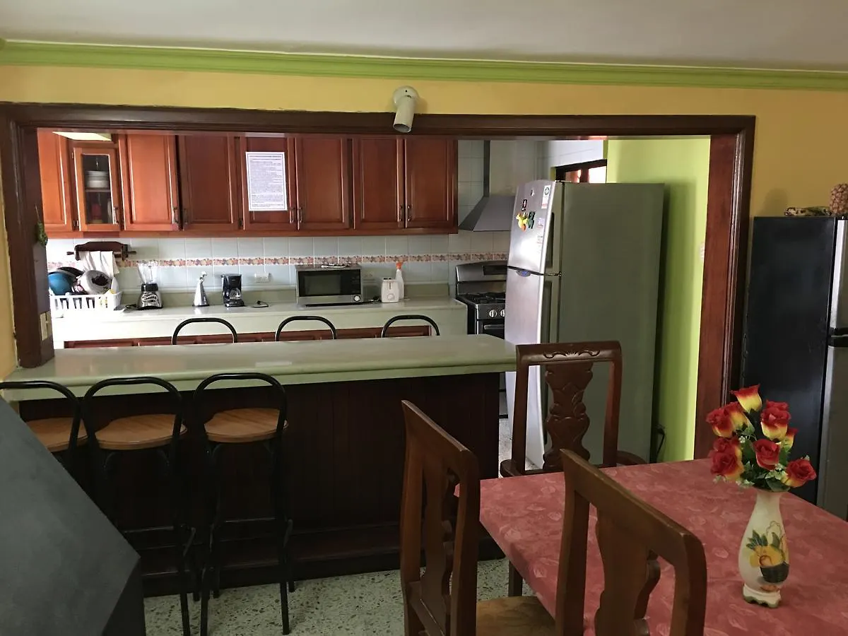 Casa De Vacaciones Y Habitaciones Amuebladas Santo Domingo Tatil Evi